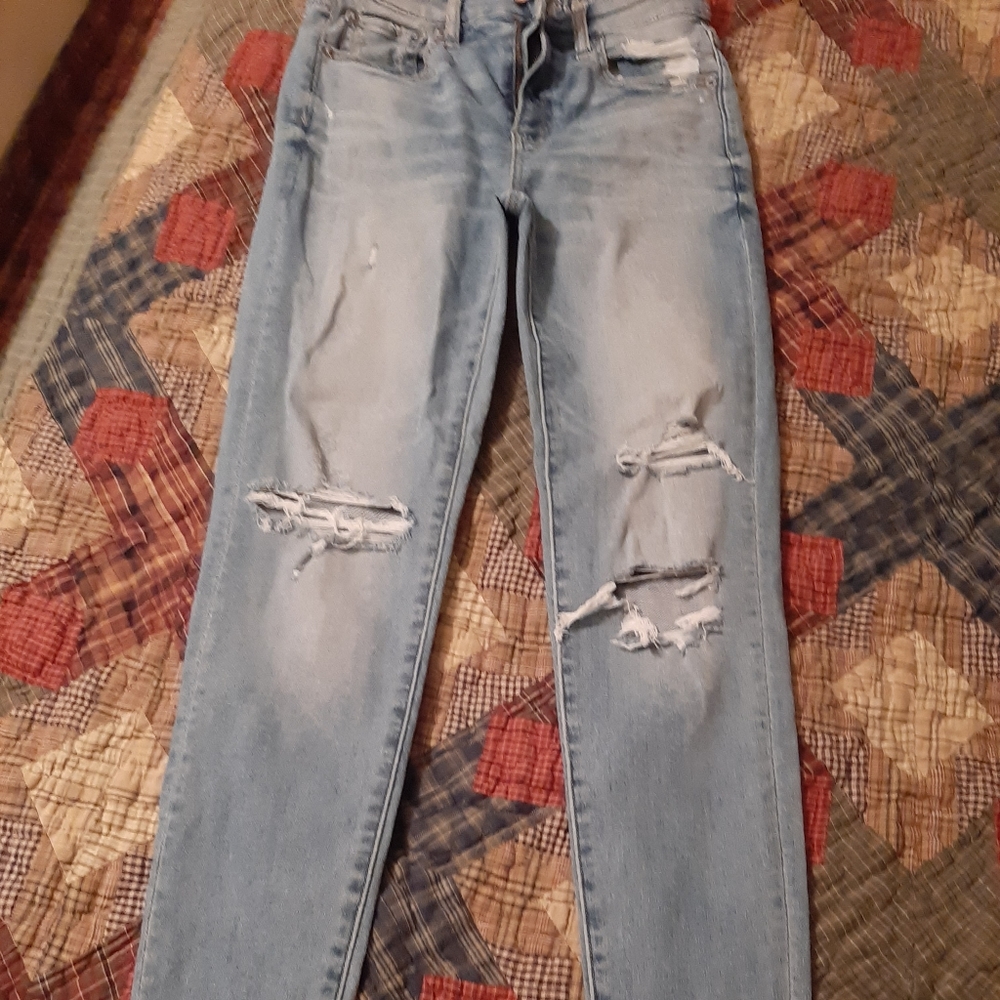 American Eagle distressed jeans